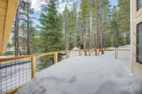 5 Mi to Soda Springs Mtn Resort: Forest-view Gem! - 2-Star