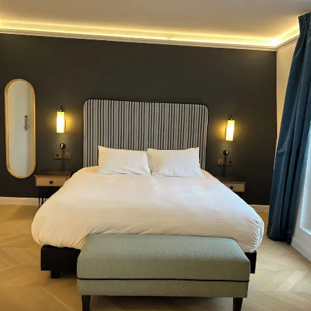 Eiffel Yard Hotel