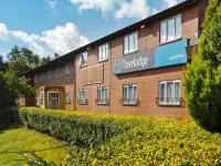 Travelodge Cardiff M4 Hotels in 