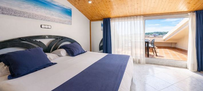 Neptuno Apartments Hotels in Calella