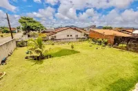 Casa Nova a 1 min da Praia -  Ferienhäuser