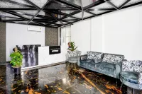 Classic with Balcony Viva Residency - บังกะโล