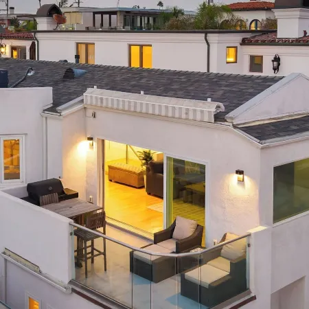 Walk to Manhattan Beach Pier, Ocean Views, Balcony, & Peloton Casa Del Mar by Avantstay
