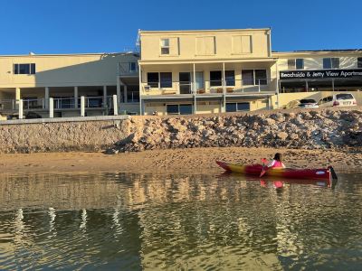 Beachside & Jetty View Apt 5 (Harbour Master) New Large Balcony by April26