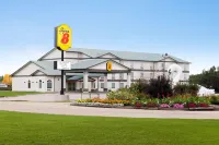 Super 8 by Wyndham Swan River MB Hotels in 