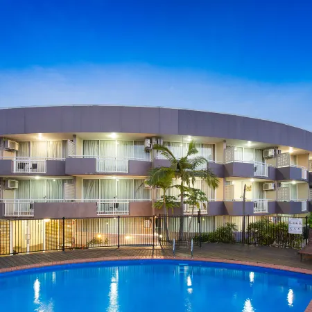The Wellington Apartment Hotel Отели рядом с достопримечательностью «Скалы Кангару-Пойнт»