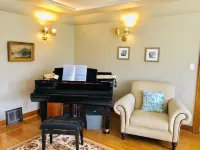 The Sunshine House-Free Parking - Bed and Breakfasts
