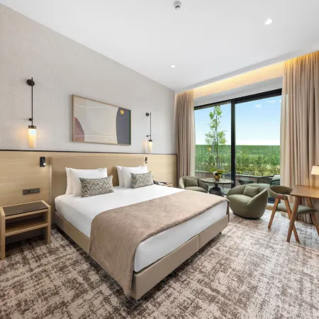 Crowne Plaza ISTANBUL ZEYTINBURNU by IHG Отели рядом с достопримечательностью «Зейтинбурну»