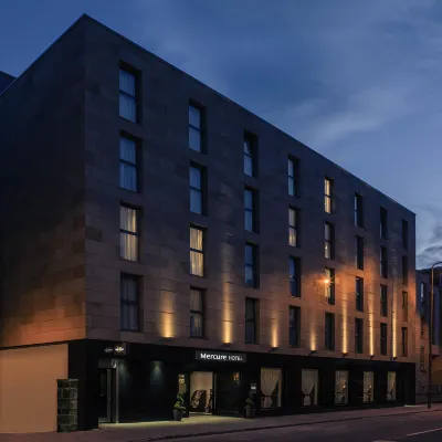 Mercure Edinburgh Haymarket Отели рядом с достопримечательностью «Бротон»