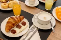 Made Inn Entroncamento - Breakfast