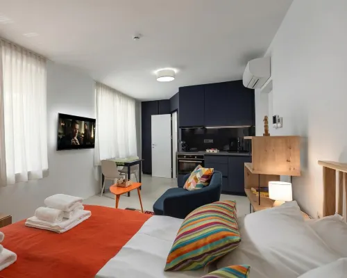 Desamani 975 Hotels in Šodići