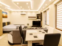 Elegant Ground-Floor Studio with Covered Terrace and Direct Access to Nature - balcony