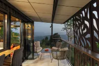 帶山景的樹屋小屋隱居處 - 民宿