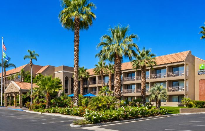 Holiday Inn Express PALM DESERT by IHG