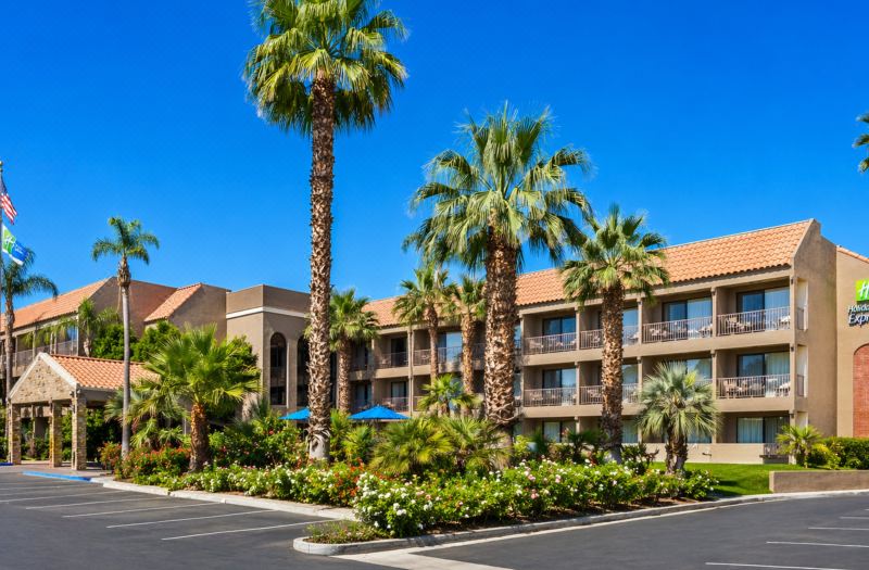 Holiday Inn Express Palm Desert by IHG