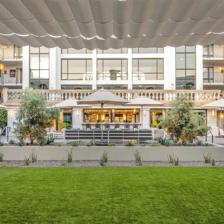 Hilton Phoenix Resort at the Peak