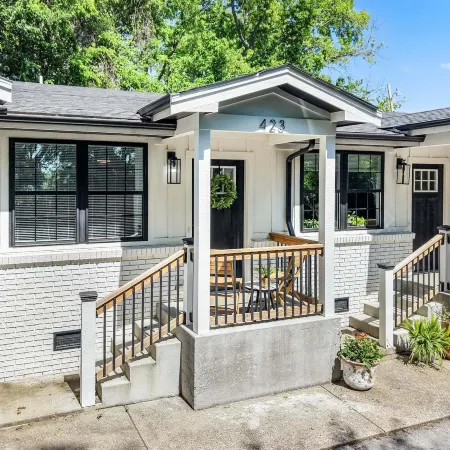 Modern 1BD Condo - Downtown Walkable to F&M Bank Arena