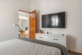 Modern 2BR Apartment Near Agora Mall