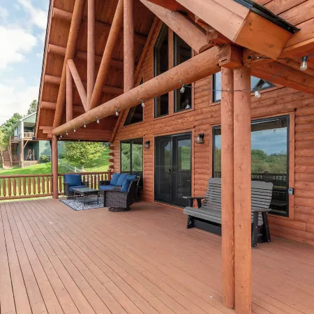 Chasing Clouds Cabin