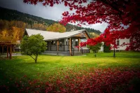 Revelstoke Lodge - 2-Star