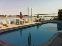 Clover Island Inn - Pools