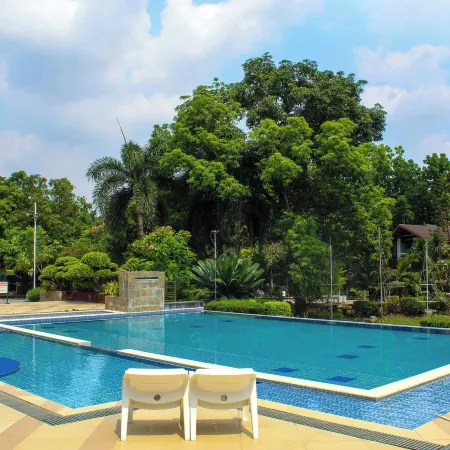 Floating Sanctuary Resort Bulacan powered by Cocotel