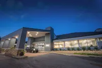 Holiday Lodge Hotel and Conference Center - 3-Star