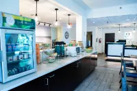 Quality Inn Palm Beach International Airport - breakfast