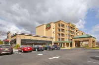 Courtyard Somerset - Parking