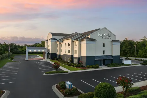 Fairfield Inn & Suites Marianna - parking
