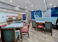 Hampton Inn by Hilton Omaha UN Medical Center Area - breakfast