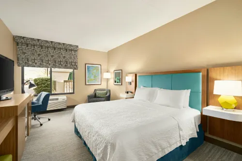 Hampton Inn Portland Airport - Airport Shuttle