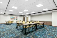 Hampton Inn & Suites Claremore - 2-Star