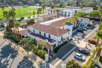 Mason Beach Inn - parking