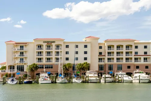 Courtyard St. Petersburg Clearwater/Madeira Beach - Wifi