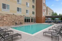 Fairfield Inn & Suites Alexandria - piscina