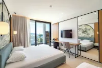 Colosseum Hotel - parking