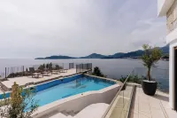 Blanche Cliff Apartments - Sea View