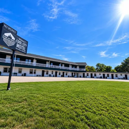 Cool City Motel