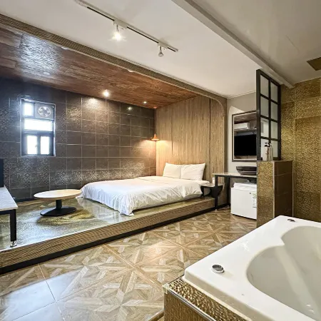 Yeokgok Hotel Yaja