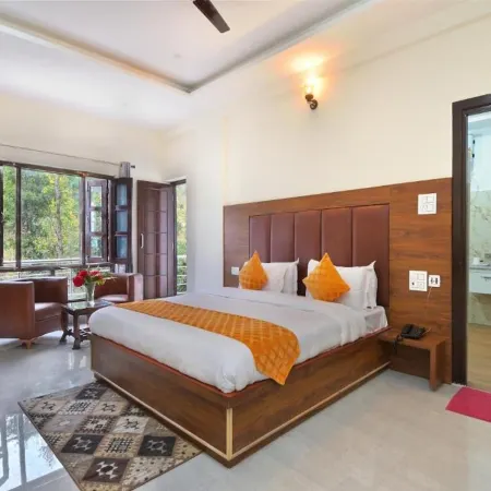 LA Riqueza Dhanolti Hotels in Kempty Range
