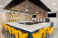 voco Orange County – Airport - Barer