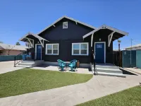 Downtown Renovated Apt w/ Free Parking & BBQ - 2-Star