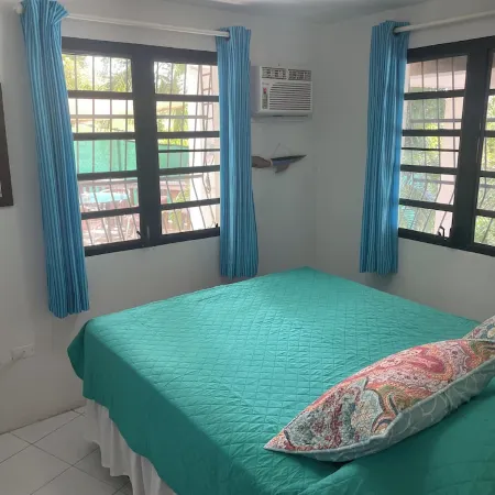 LimeTree Studio, Pelican Key. Cozy retreat in excellent location!