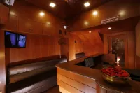Hotel Gokul Grande