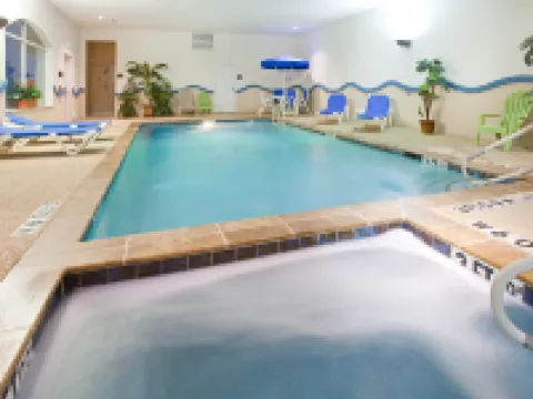 ฮอลิเดย์ อินน์ เอ็กซ์เพรส แอนด์ สวีทส์ ฟอร์ตเวิร์ธ - ฟอสซิล ครีก บาย IHG โรงแรมในฟอร์ตเวิร์ธ