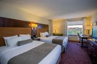 Sonesta Milwaukee West Wauwatosa Hotels near Pick'n Save