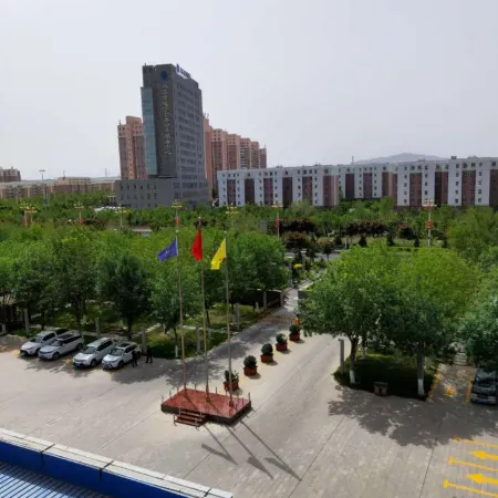 Yijiang Hotel