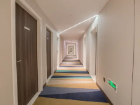 ฮอลิเดย์ อินน์ เอ็กซ์เพรส ซีอาน เบลล์ ทาวเวอร์ บาย IHG โรงแรมในซีอาน