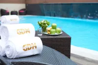 Wharney Hotel - piscine